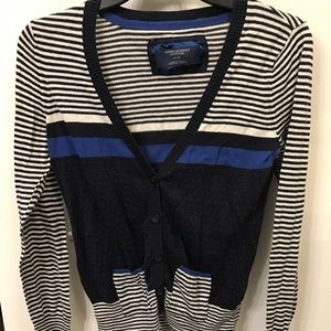 American Eagle Cardigan Size Medium